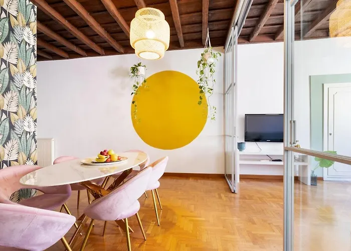 Cercle - Homkeey Apartment *